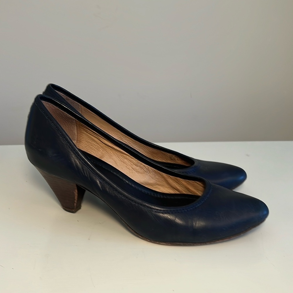 Frye Regina Leather Pump